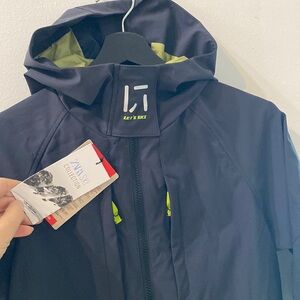 Zara’s Ski ⛷ Winter Jacket, to Boys & Girls 9-10